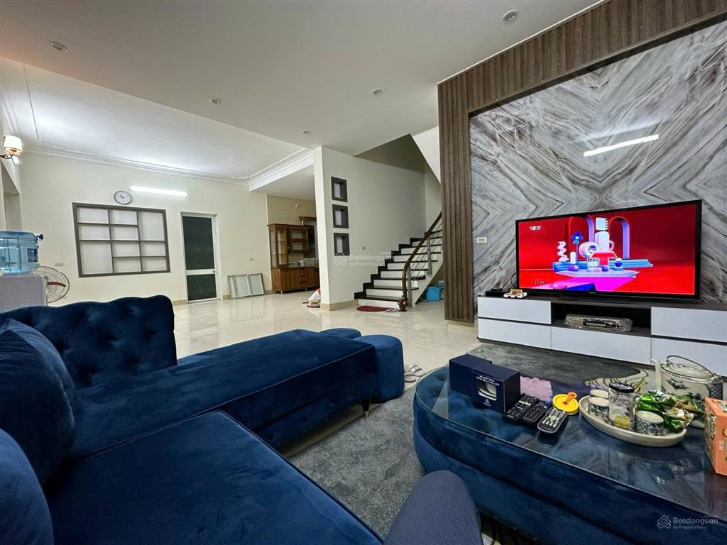 Cho thuê biệt thự kđt quang minh khuôn viên 363m2 dtxd 120m2 x 4 tầng đầy đủ nội thất