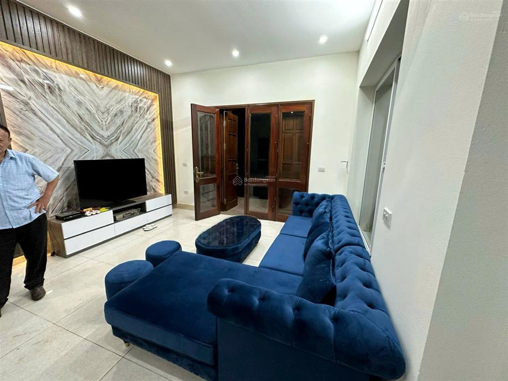 Cho thuê biệt thự kđt quang minh khuôn viên 363m2 dtxd 120m2 x 4 tầng đầy đủ nội thất