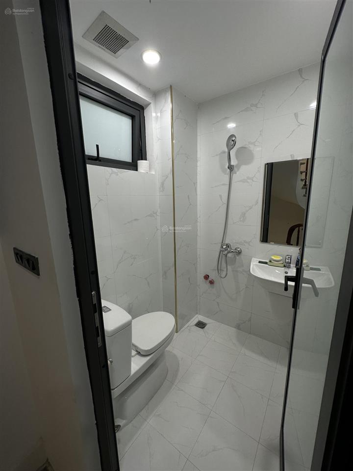 Cho thuê nhà liền kề đủ nội thất 55m2 x 6 tầng thang máy, ô tô đỗ cửa