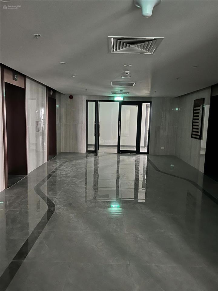 Chính chủ cắt lỗ 10% văn phòng rox tower 136 hồ tùng mậu 137m2