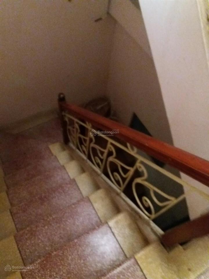 Cho thuê nhà nguyên căn giá rẻ quận ba đình 9/210 đội cấn làm văn phòng, dạy học, ở hộ gia đình...