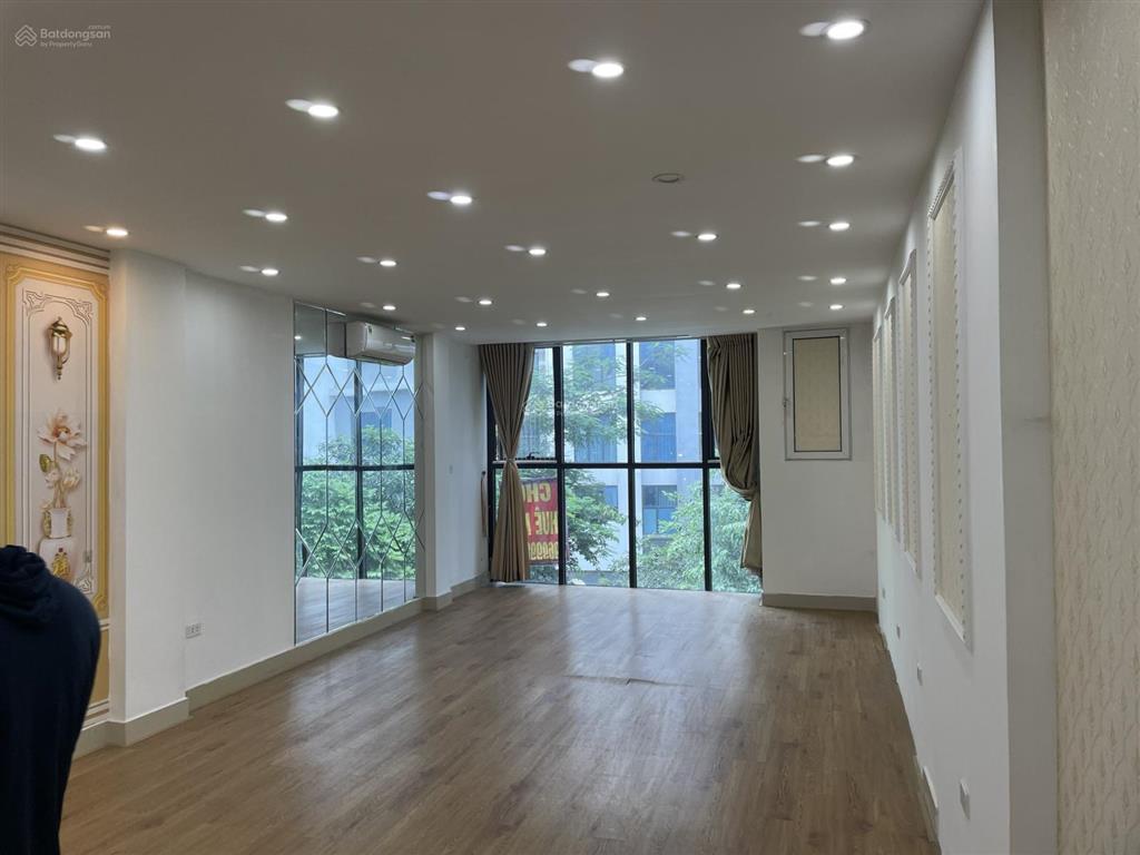 Cho thuê sàn văn phòng kết hợp với sinh hoạt mặt đường khu đô thị goldmark city
