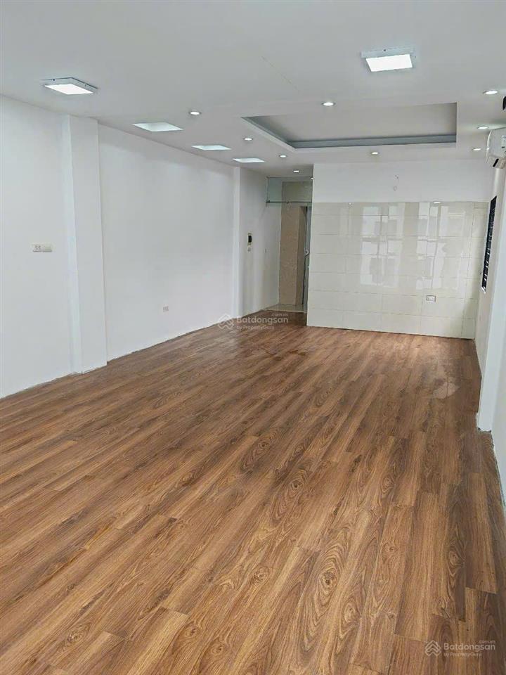 Cho thuê sàn văn phòng kết hợp với sinh hoạt mặt đường khu đô thị goldmark city