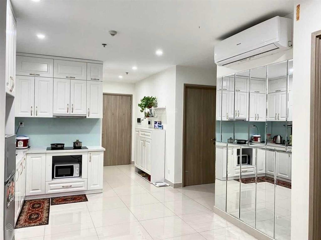 Chủ nhà cần bán gấp căn 2pn 2vs góc tại tòa s2.16 vinhomes ocean park gia lâm
