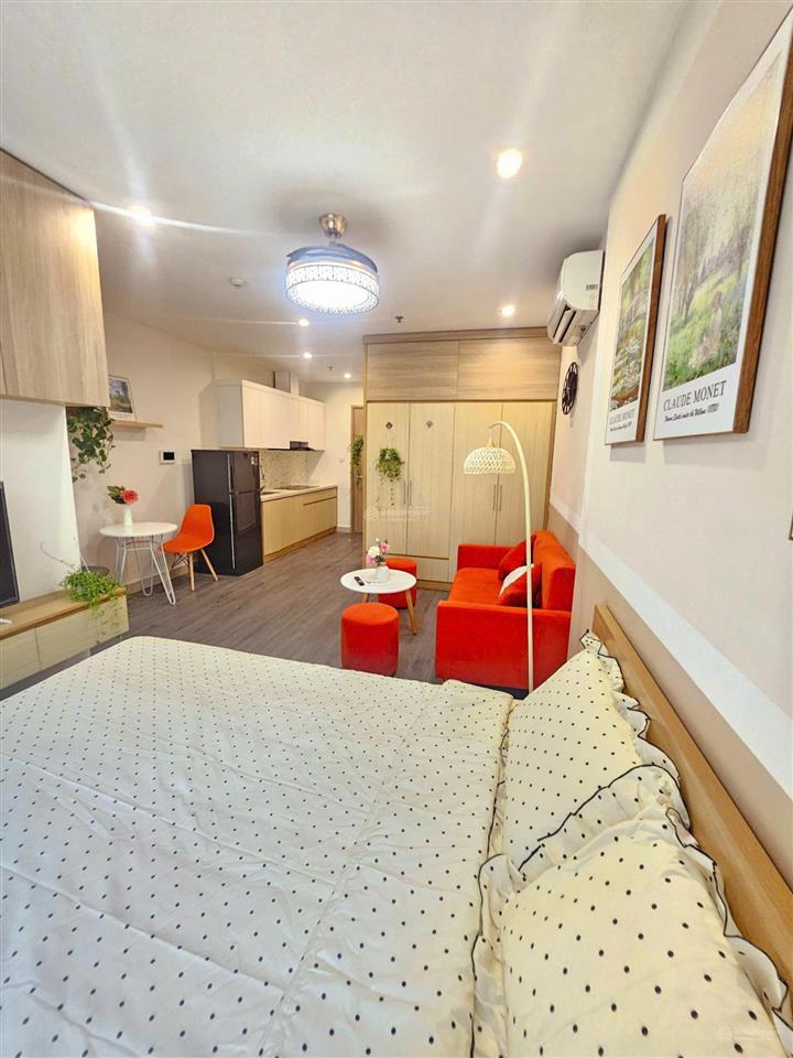 Bán gấp căn studio vinhomes ocean park giá cạnh tranh, view đẹp, sổ sẵn, em hằng hỗ trợ 24/7