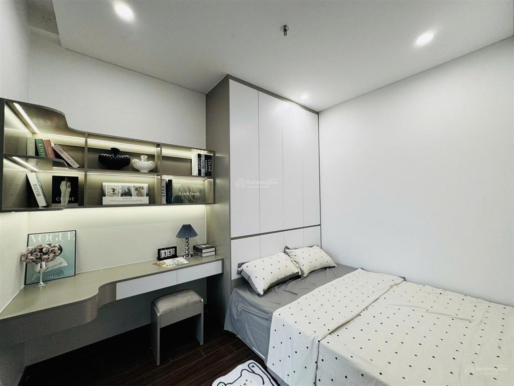 Chính chủ bán căn hộ cc 2pn, 62m² tại masteri  giá bán chỉ 4.35 tỷ