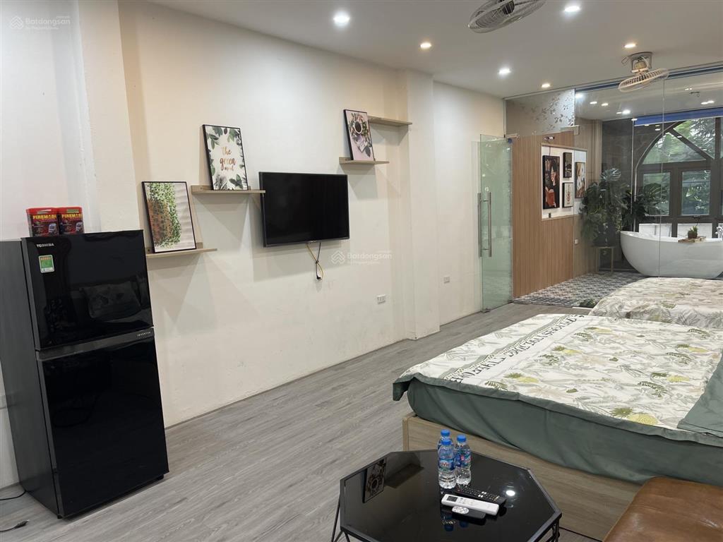 Cho thuê căn hộ chung cư 2 ngủ giá rẻ tại việt hưng long biên hà nội, full đồ, ô tô đỗ cửa