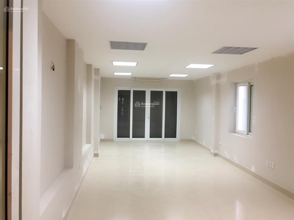 Cho thuê nhà mặt phố đê la thành nhỏ, giá thấp nhất thị trường, dtmb 120m2/tầng