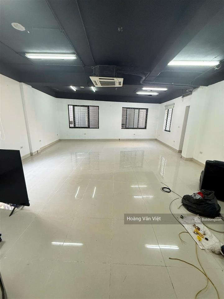 Cho thuê văn phòng mặt phố đê la thành (ngay gần ga tàu điện hoàng cầuô chợ dừa), quận đống đa, hn