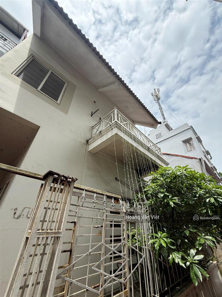 Cho thuê nhà riêng 3 tầng rất đẹp và thoáng tại phố tân ấp, quận ba đình, hn