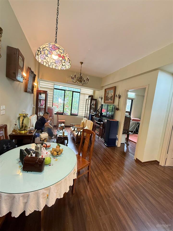Bán căn hộ chung cư phố hoàng cầu, 9 tỷ, 66.6m2 giá tốt, hàng hiếm trung tâm quận đống đa, hn