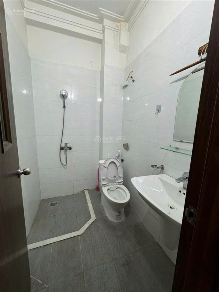 Cho thuê nhà riêng mặt ngõ ô tô đỗ cửa tại phố nguyễn thị đinh, quận thanh xuân, hn