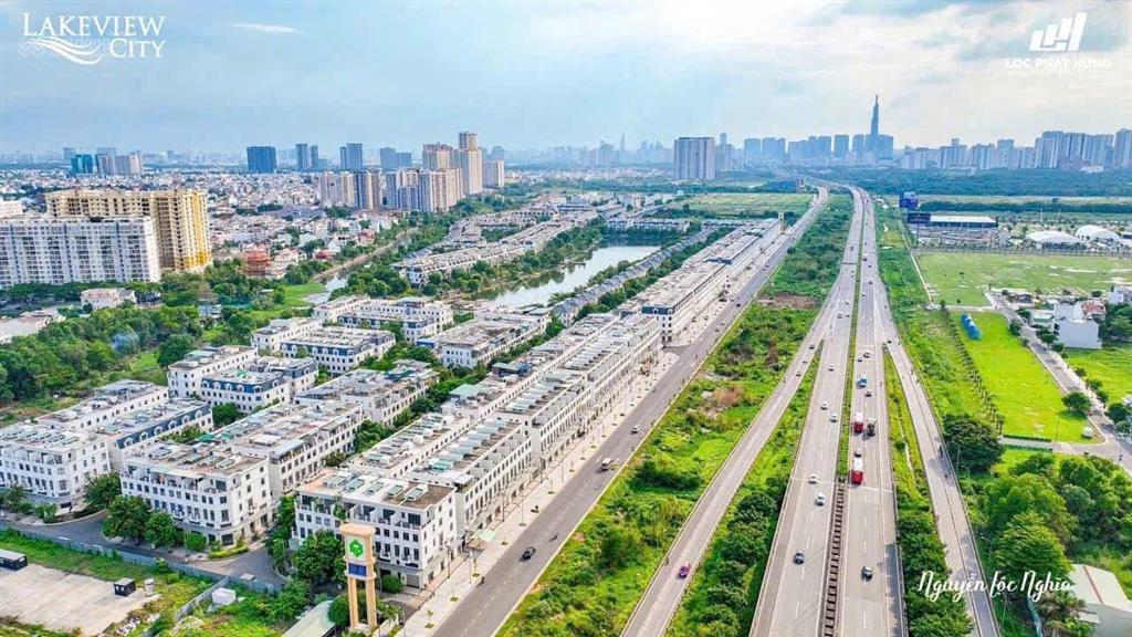 Cần bán gấp nhà phố lakeview city, giá 18,3 tỷ (193tr/m2), nhà mới, 1 căn hiếm có