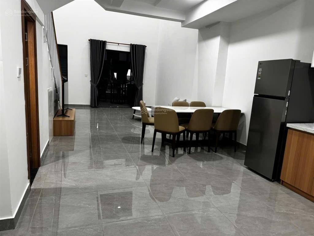 Cho thuê lâu dài nhà khome, đường d5, phường bình dương, tp hcm, full nội thất 12 triệu / th