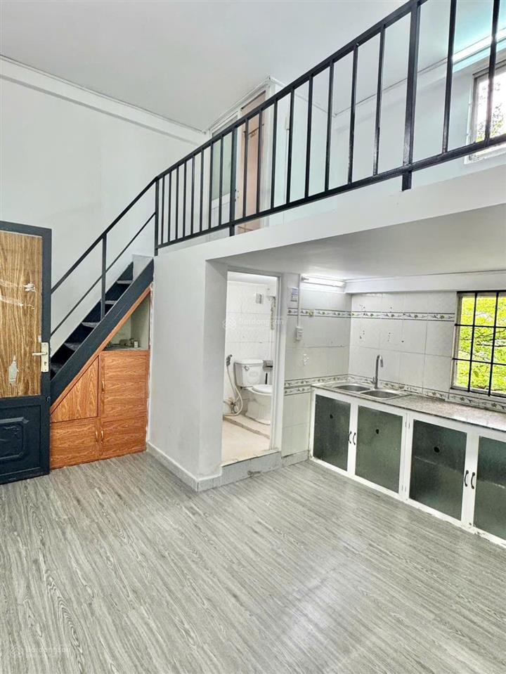 Căn hộ becamex hòa lợi. có sổ hồng, giá 385 triệu. đã đủ 5 năm rồi. toàn quốc mua được
