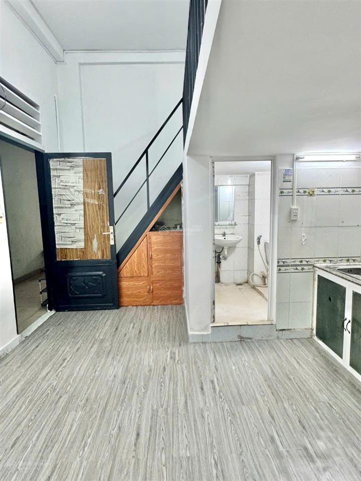 Căn hộ becamex hòa lợi. có sổ hồng, giá 385 triệu. đã đủ 5 năm rồi. toàn quốc mua được