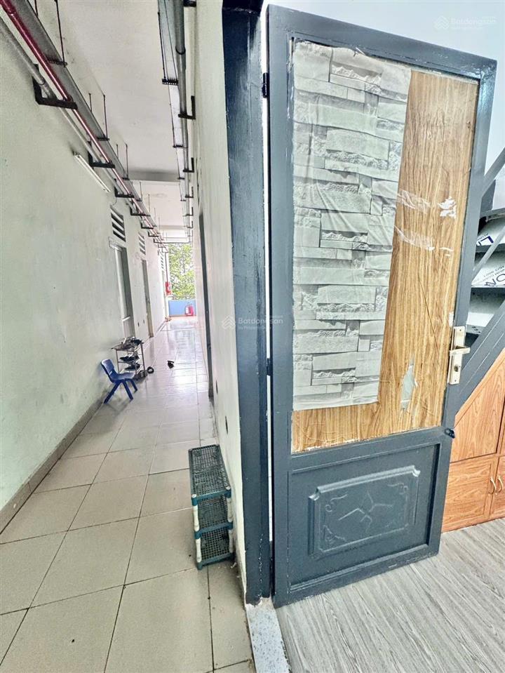 Căn hộ becamex hòa lợi. có sổ hồng, giá 385 triệu. đã đủ 5 năm rồi. toàn quốc mua được