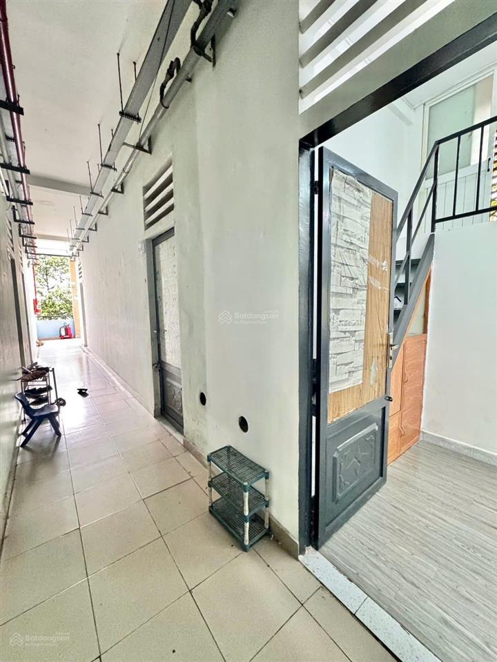 Căn hộ becamex hòa lợi. có sổ hồng, giá 385 triệu. đã đủ 5 năm rồi. toàn quốc mua được