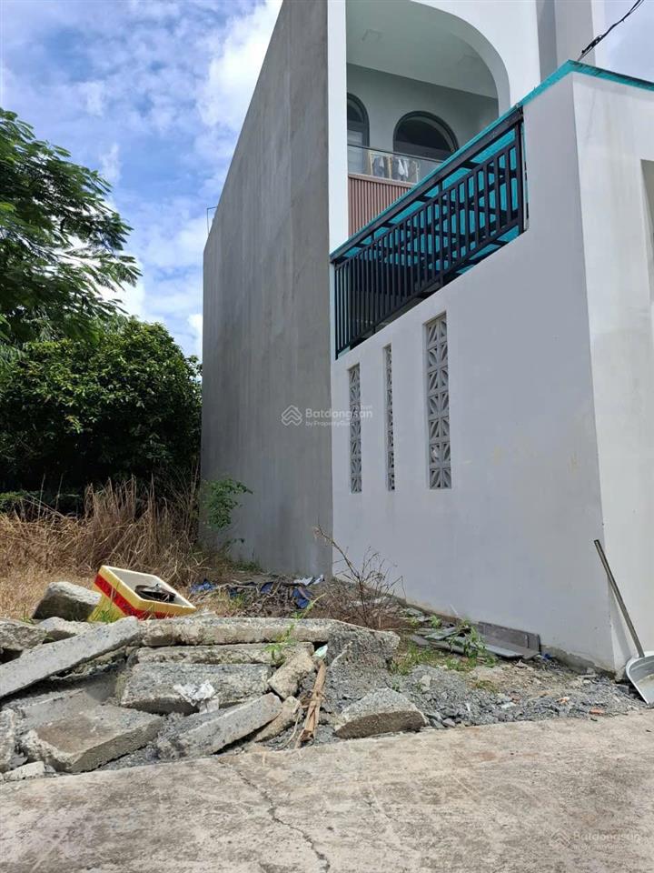 (8724) sát đường trọng ngọc lên, phường định hòa, thủ dầu một, bình dương. ngộp. đầu tư được