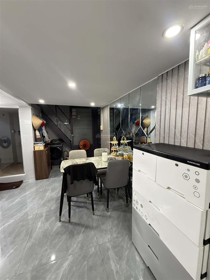 Căn hộ becamex hòa lợi. đã decor lên đến 76 m².( 2pn, 2wc, pk, pb) bao sổ hồng 1,250 tỷ