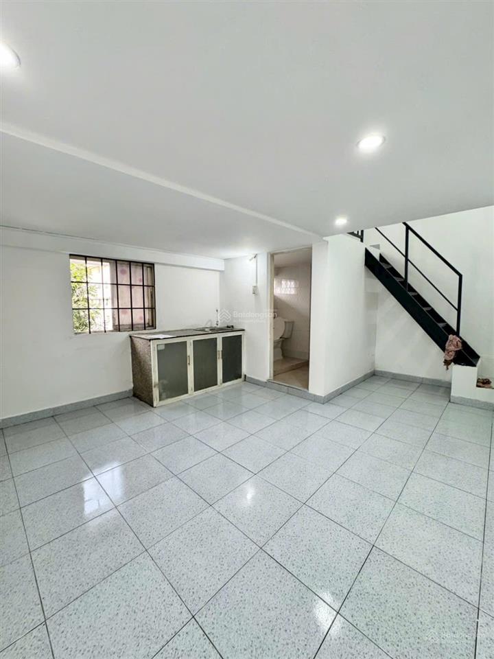 Becamex hòa lợi, căn góc, sảnh lớn, đã có gác 38 m2, lầu 3 sổ hồng 385 triệu