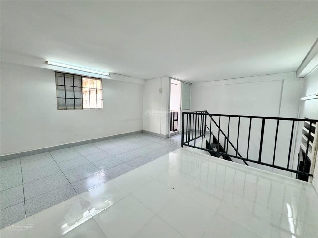 Becamex hòa lợi, căn góc, sảnh lớn, đã có gác 38 m2, lầu 3 sổ hồng 385 triệu