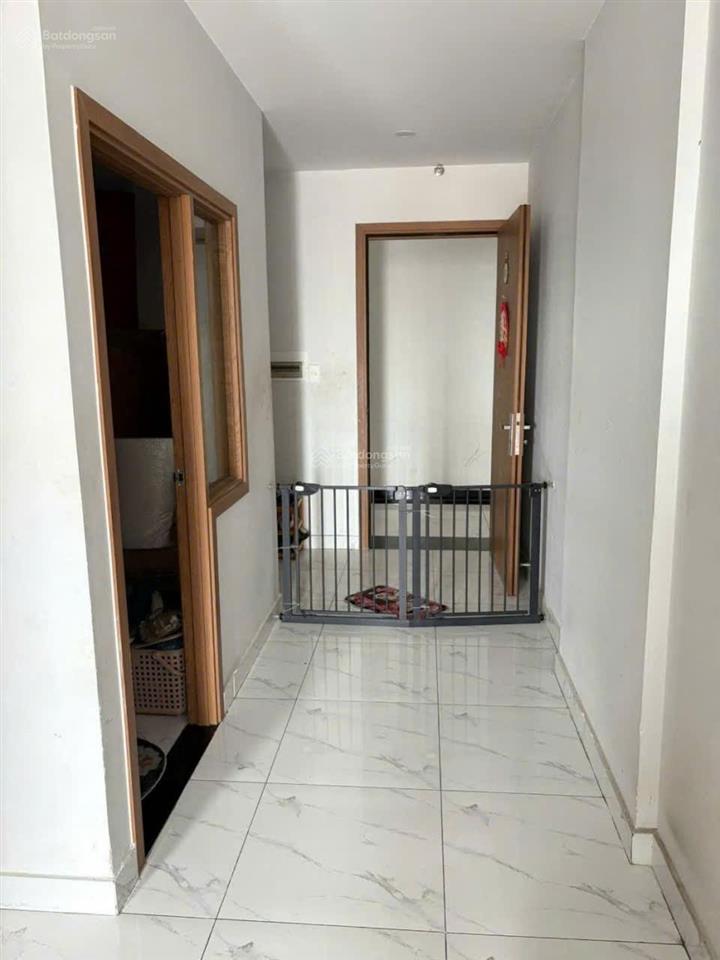 Star tower bình dương (2pn, pk). trước bán 1,8 tỷ. giờ bán 1,440 tỷ. ép giá được 1,340 tỷ