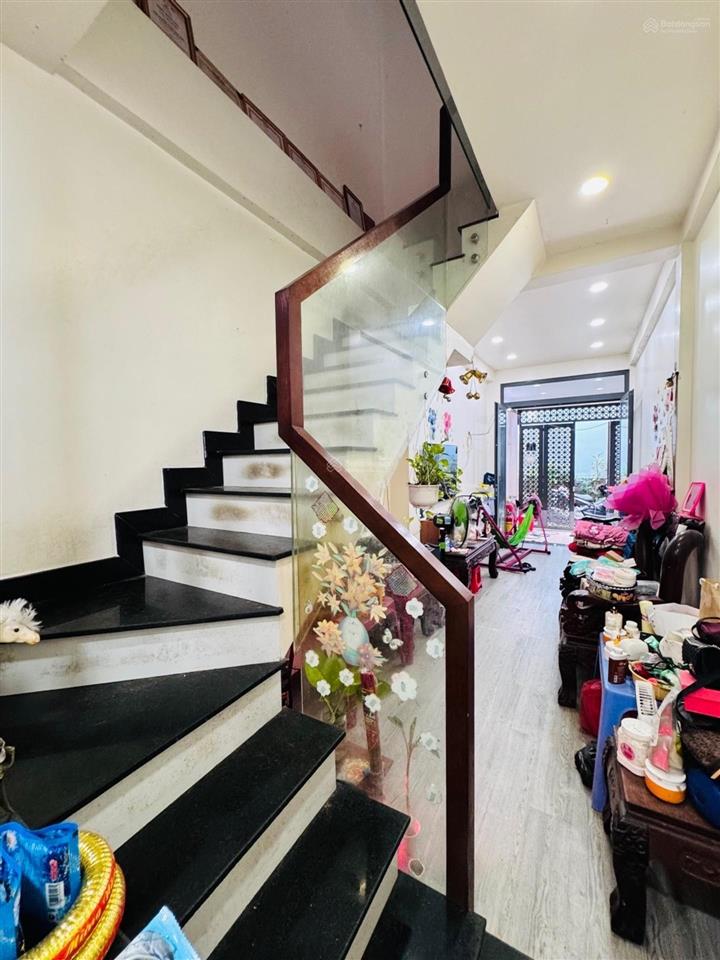 Hiếm! nhà 40m  3 tầng, sân thượng p7 bình thạnh  hẻm 1.4m  3pn  giá 4.5 tỷ (còn tl)