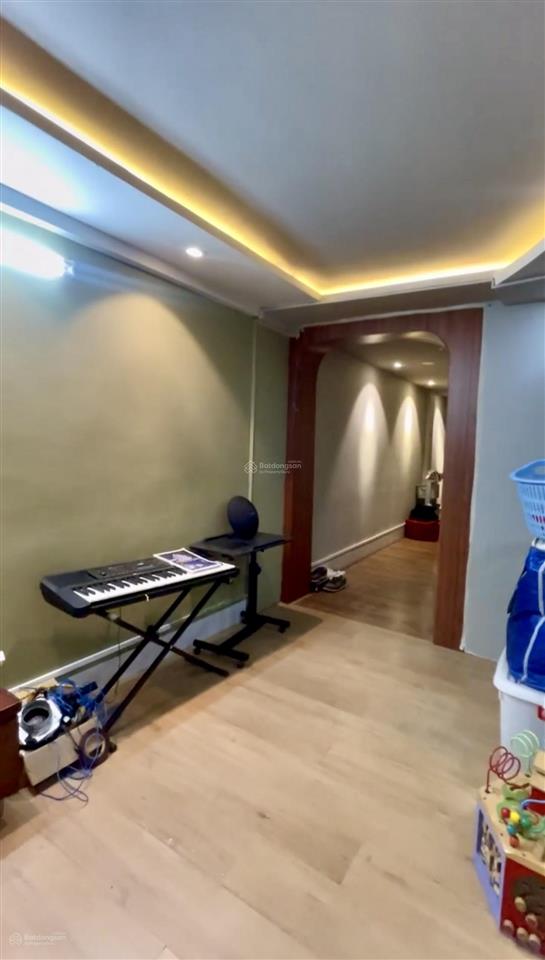 Nhà mới spa 80m2  xe hơi  2 phòng ngủ  152/69 nguyễn văn thương