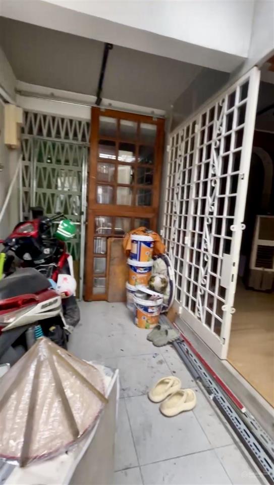 Nhà mới spa 80m2  xe hơi  2 phòng ngủ  152/69 nguyễn văn thương