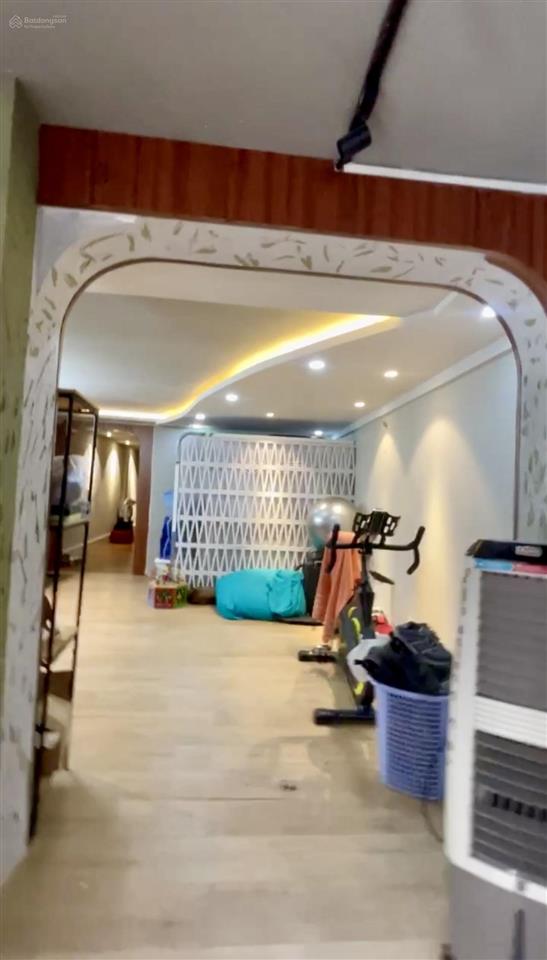 Nhà mới spa 80m2  xe hơi  2 phòng ngủ  152/69 nguyễn văn thương