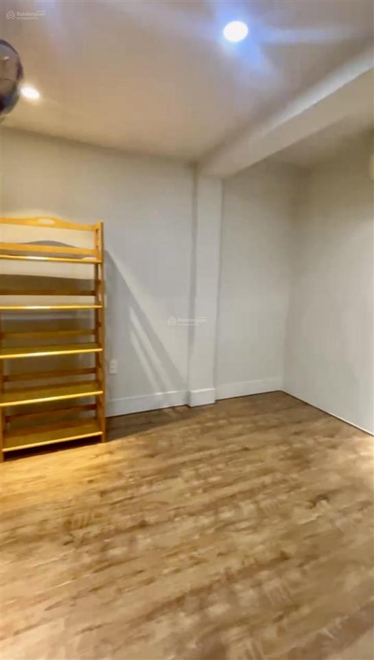 Nhà mới spa 80m2  xe hơi  2 phòng ngủ  152/69 nguyễn văn thương