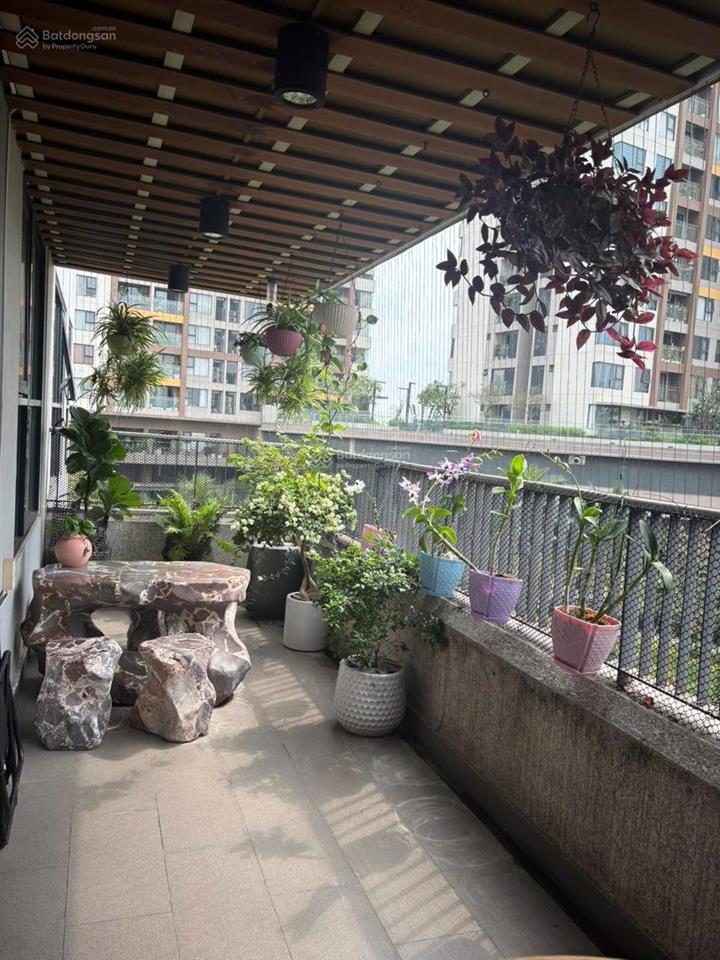 Chính chủ bán căn hộ sân vườn siêu rộng có 3 phòng ngủ