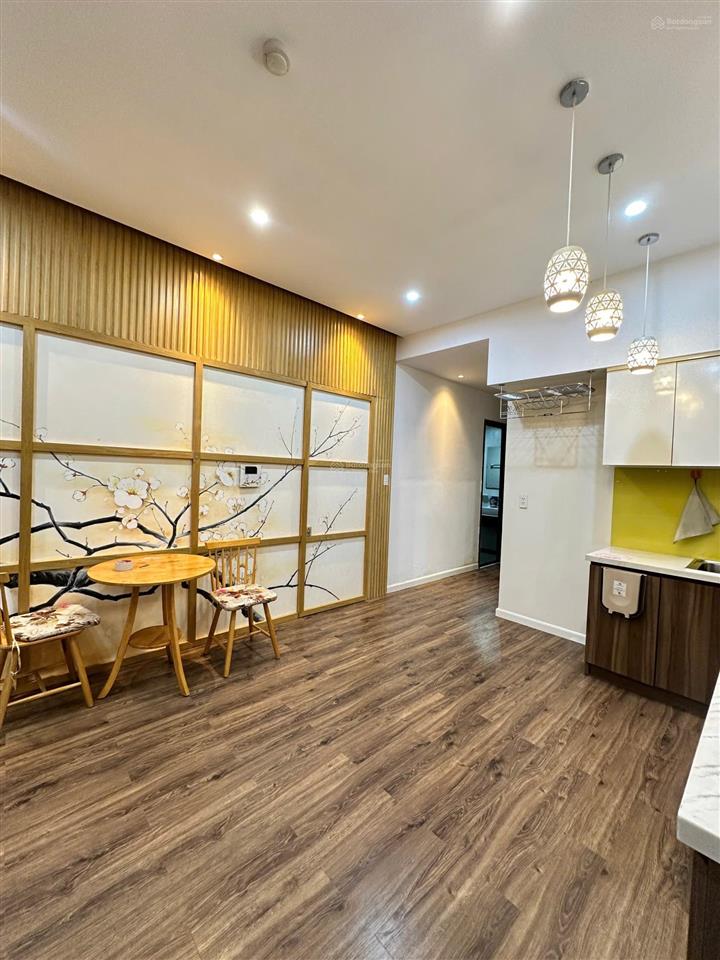 Chính chủ bán căn hộ sân vườn siêu rộng hai phòng ngủ