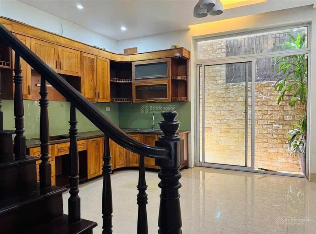 Nhà nguyên căn 3pn cho thuê tại phố ngọc trì, phường thạch bàn. giá thuê chỉ 25tr/tháng