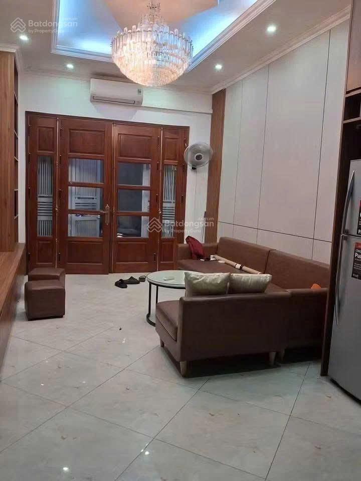 Nhà nguyên căn 3pn cho thuê tại phố ngọc trì, nhà mới đẹp chỉ 20tr/th