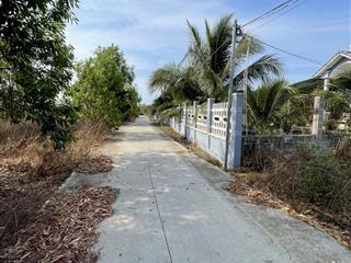 Bán mảnh đất với tổng diện tích 613mv mặt tiền đường betong 5,5m lô 2 đường trần bình trọng