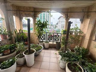 Nhà mặt phố kinh doanh  tặng nhà 4 tầng  trí đẹp nhiều tiện ích