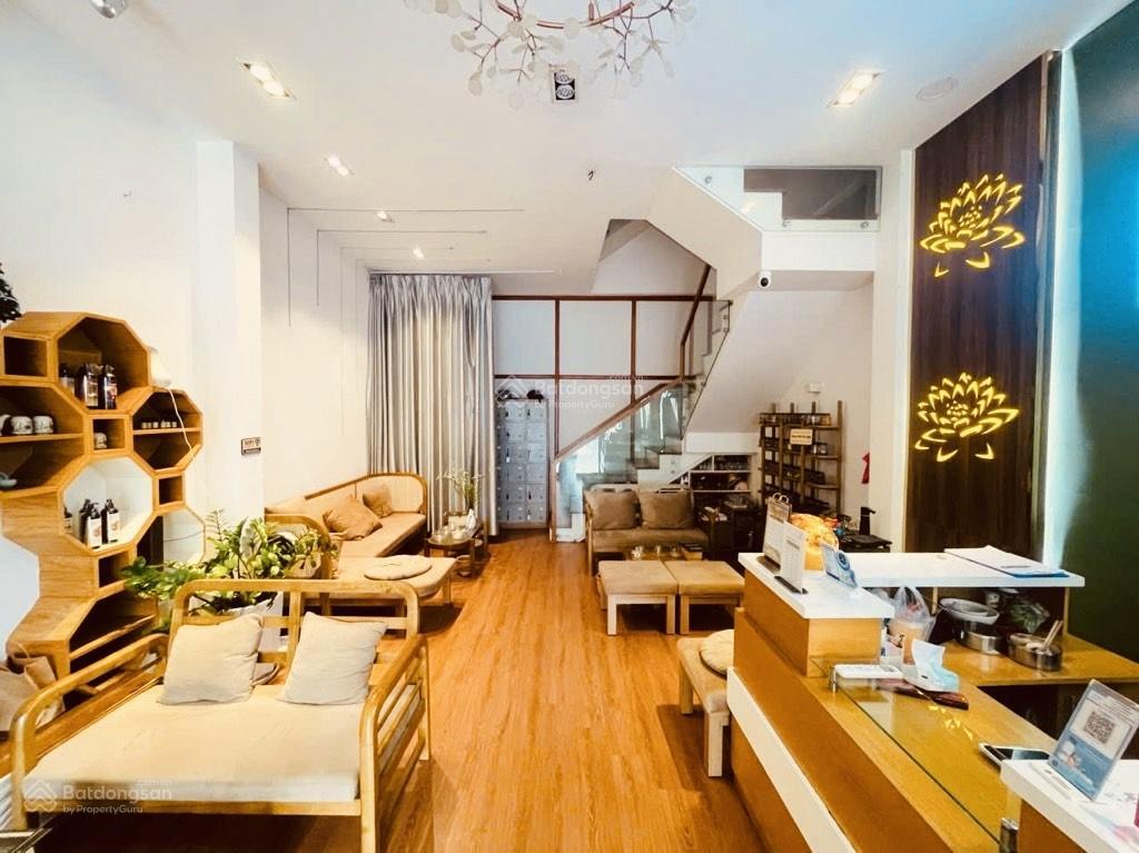 Siêu phẩm mặt tiền q.10  ngang 5m hiếm có  đang có sẵn dòng tiền spa cao cấp!