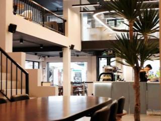 "quái vật" góc 3 mặt tiền đào duy anh quận phú nhuận. cách sân bay 2 phút