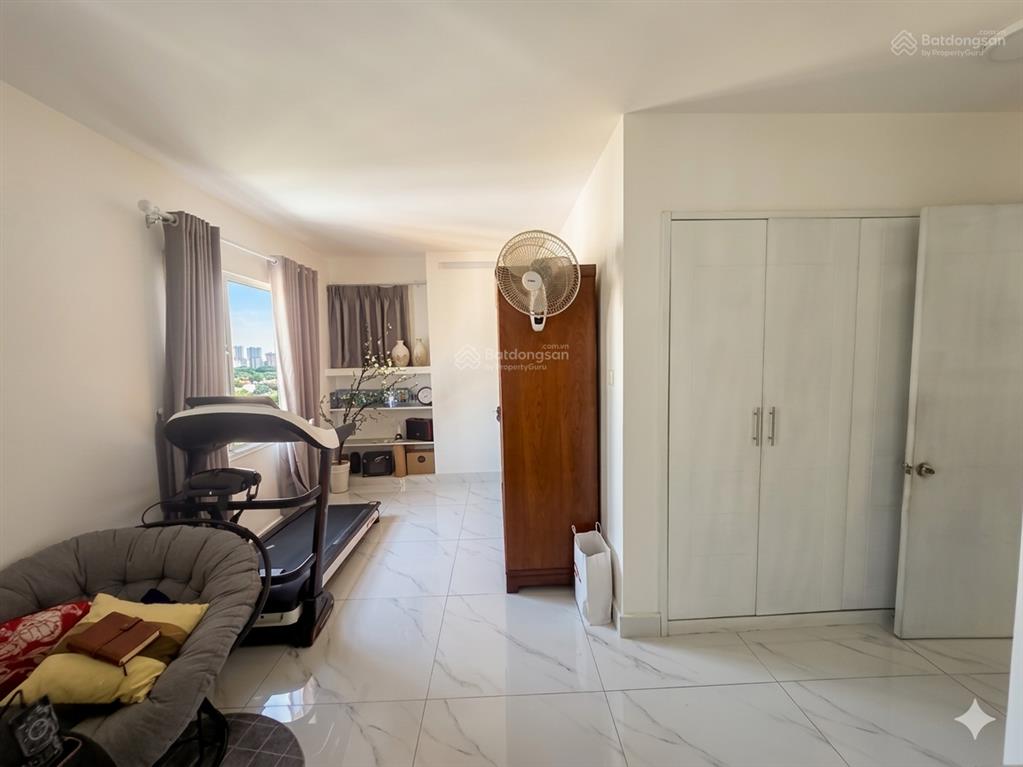 Chị dung chuyển công tác hà nội cần bán lại căn hộ 135,7m2 quận bình thạnh