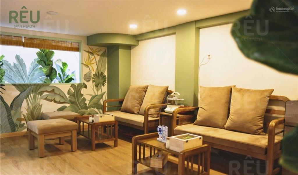 Một chiếc spa 4 tầng xinh đẹp gần vạn hạnh mall quận 10