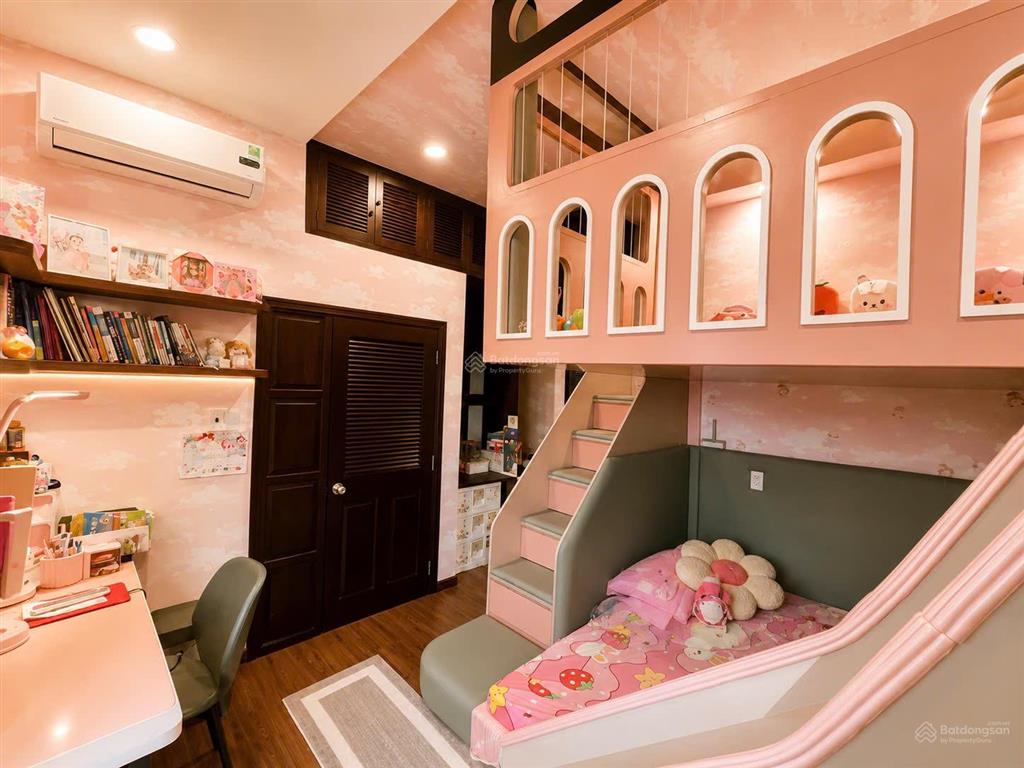 Một ngôi nhà 75m2 ấn tượng tại khu thời trang lê văn sỹ và nguyễn trọng tuyển