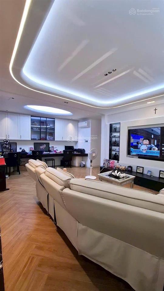 Biệt thự mặt tiền phú nhuận không có căn thứ 2 trên thị trường