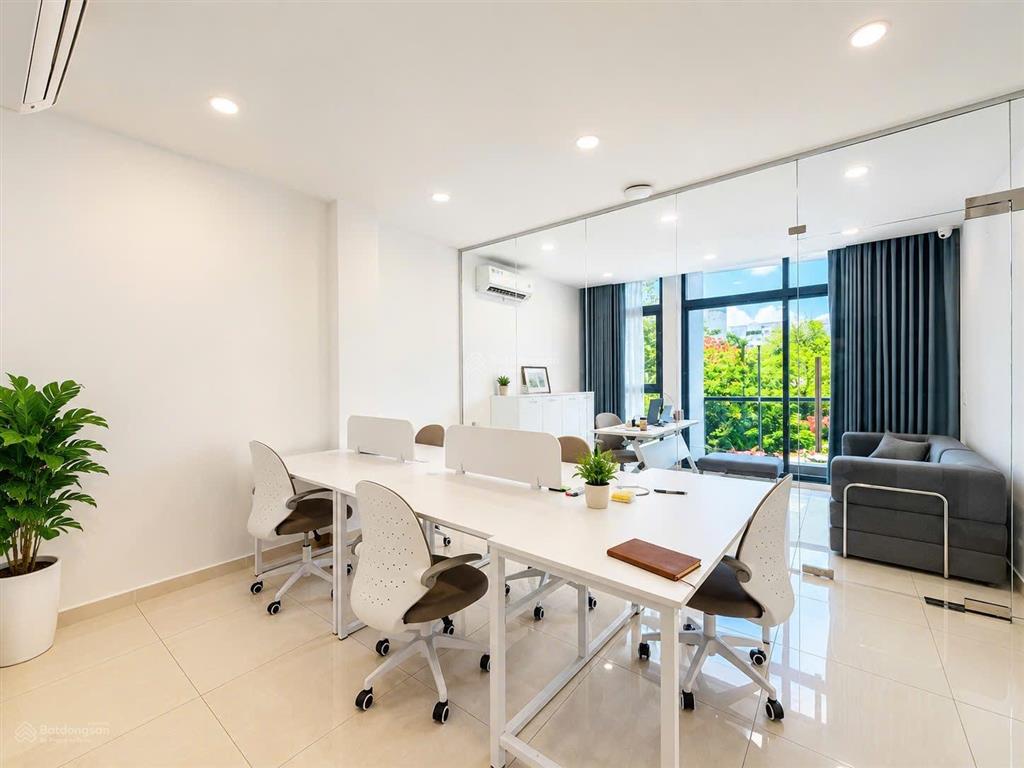 Building mặt tiền kinh doanh quận 1 hiếm có trục trần quang khải