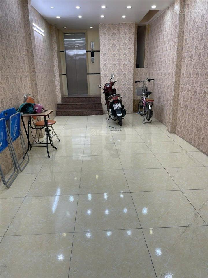 Bán nhà, tại 107 phố thanh nhàn, quận hbt, hn