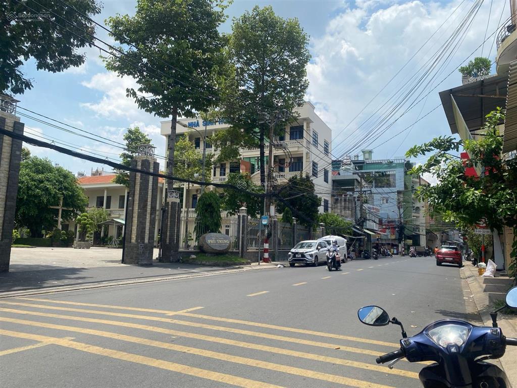 Nhà riêng đẹp, nhiều tiện ích tại lạc long quân, 6,35 tỷ, 30 m2