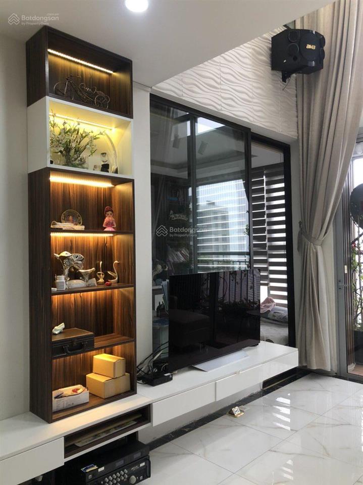 Mới chủ nhà tin tưởng gửi bán căn 3n 2vs sổ lâu dài tầng trung full nội thất  0942 609 ***