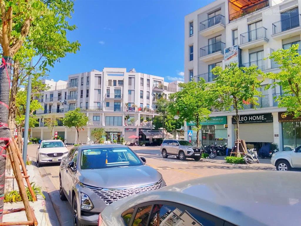 Cho thuê tầng 1 làm văn phòng giá từ 11tr/tháng căn 75m2