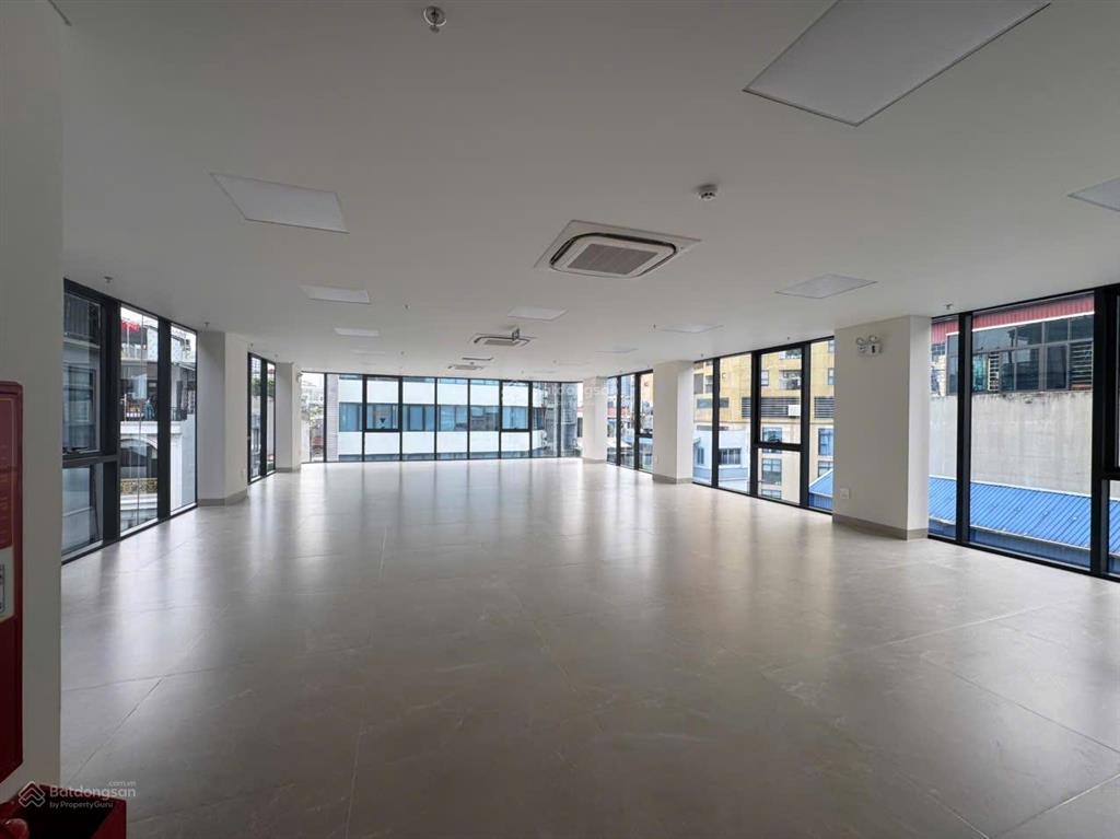 Spa, phòng khám quá đẳng cấp! 150m2 x 8 tầng thông sàn, pccc mặt tiền 7,5m  250tr/th